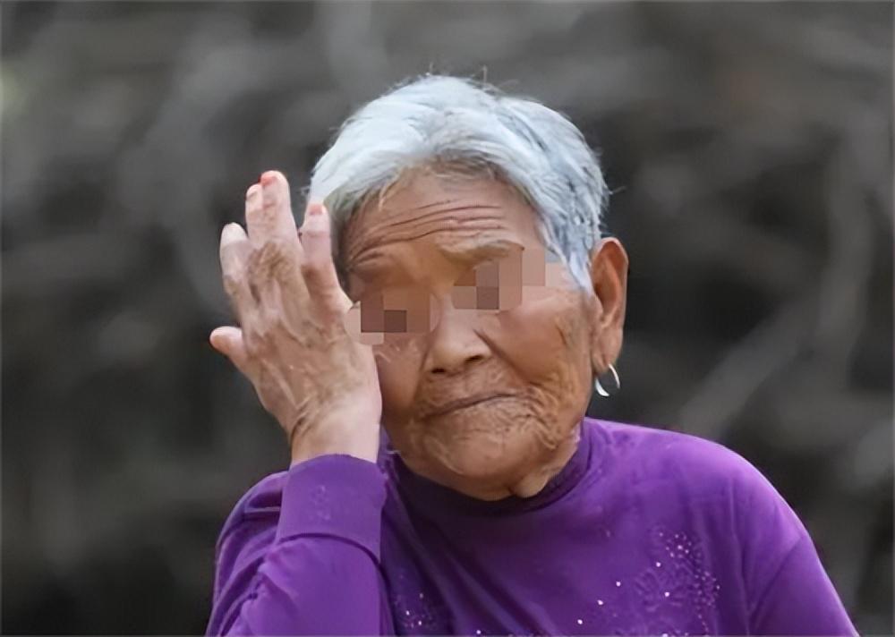 案例:杀人犯畏罪潜逃34年,枕边妻子毫不知情,因一个细节暴露