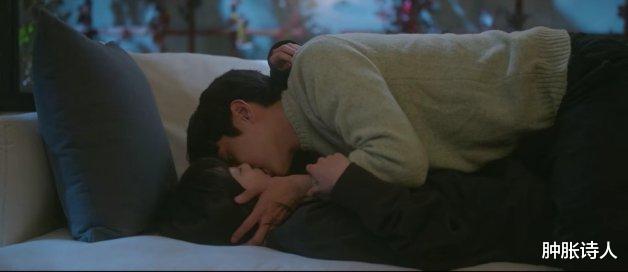 那年我们|《那年我们》10个细节梗！要不要喝红枣茶是性暗示？结尾疑似开车