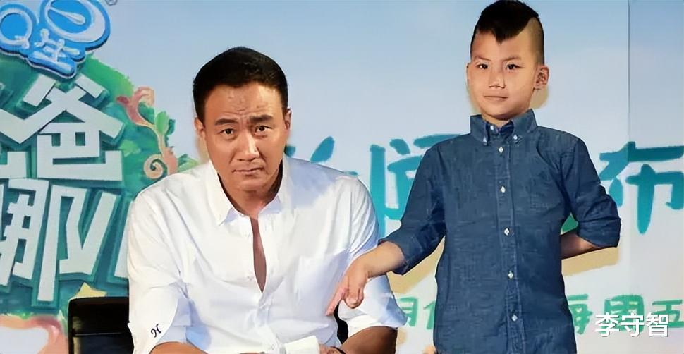 胡军|胡军儿子近照又高又帅神似父亲，诺一霓娜颜值更高，越来越像刘烨