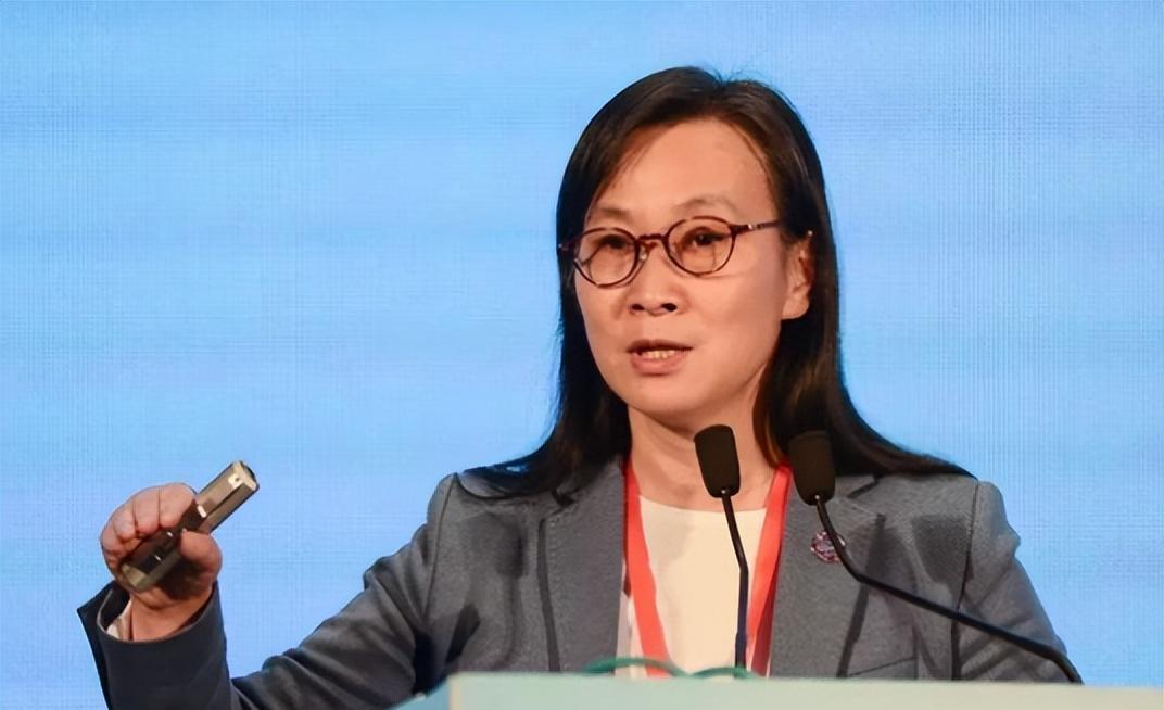 高校|陈春花造假博士后续，被扒出“伪造”多个学历，官方给出回应