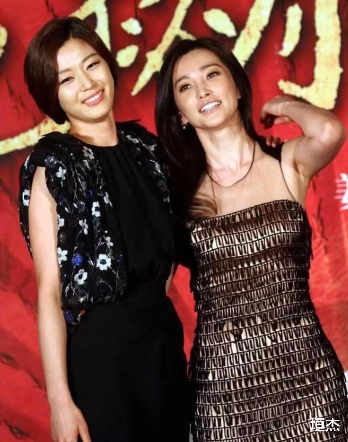 李冰冰|全智贤、李冰冰合影，“中国审美”和“韩国审美”的区别，很明显