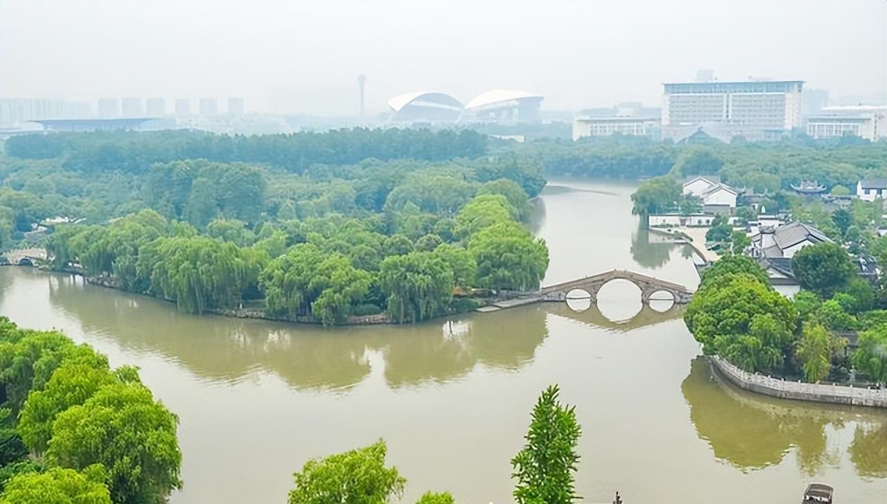 云南|嘉兴绝美景区走红，占地面积多达三平方千米，众多游客来此打卡