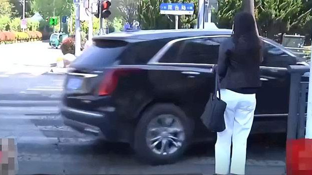 女子遭遇流氓男技师，按摩期间多次触碰隐私，事后索赔两万元