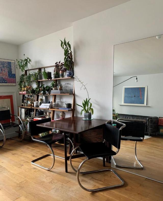 纽约年轻人出租屋里的家，复古气质拿捏到极致，叫人不得不羡慕