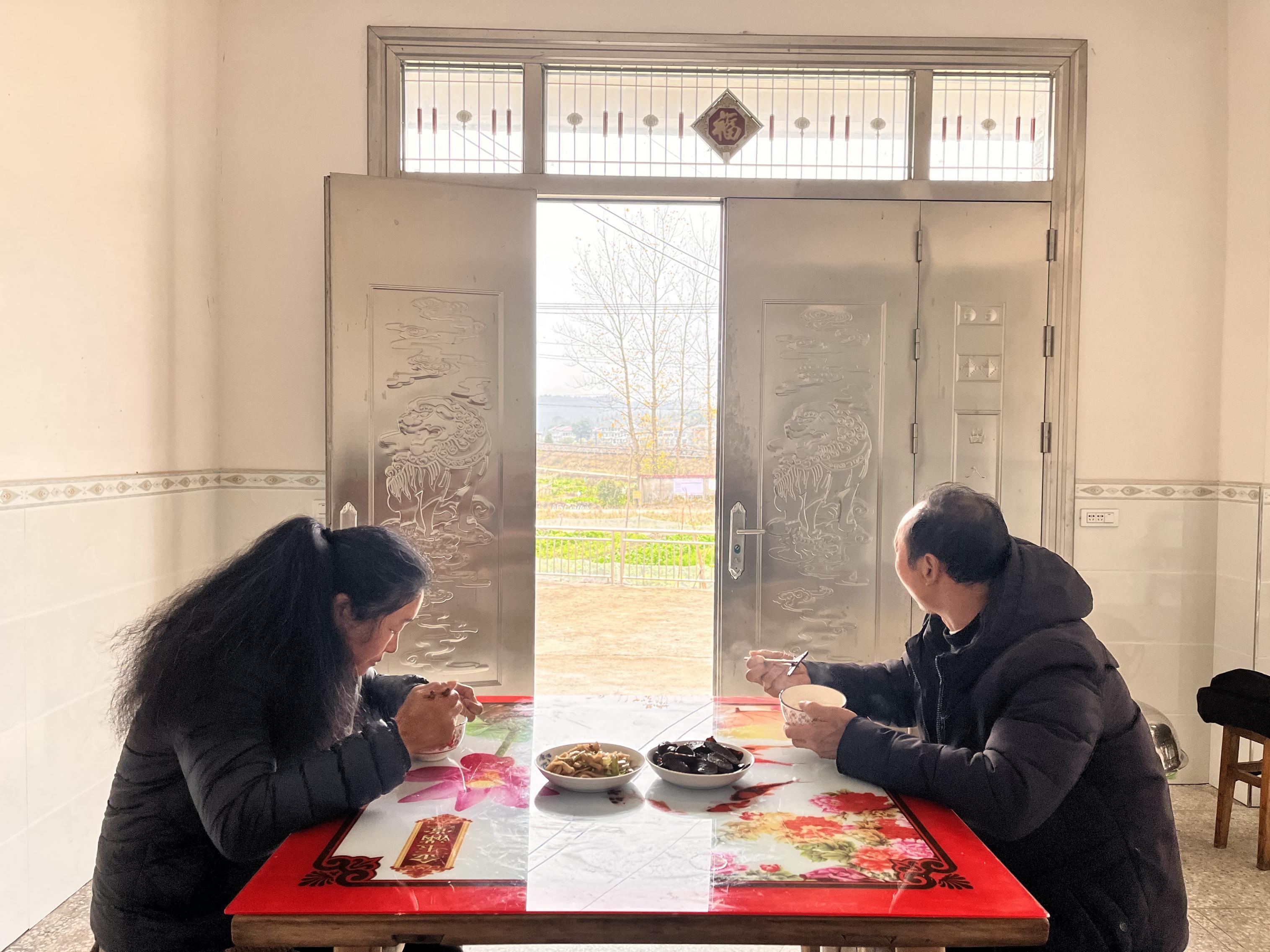 胡鑫宇家属回应与警方会面:自行出走的推测初期就有,但仍无有力证据!
