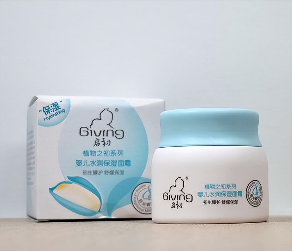 护肤品 40多岁的女人快收藏，10个好用的国货护肤品，超市就能买到