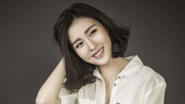 赵本山|15年前，离开赵本山的“赵四”关小平，如今住500万豪宅，开酒厂