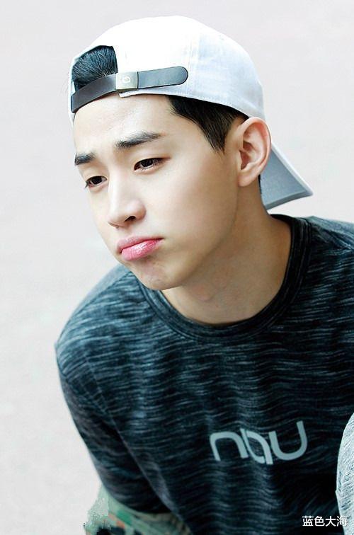 翟凌|逼弃婴认亲,把女嘉宾摔成脑震荡,骗人舔脚趾,明星行为有多下头