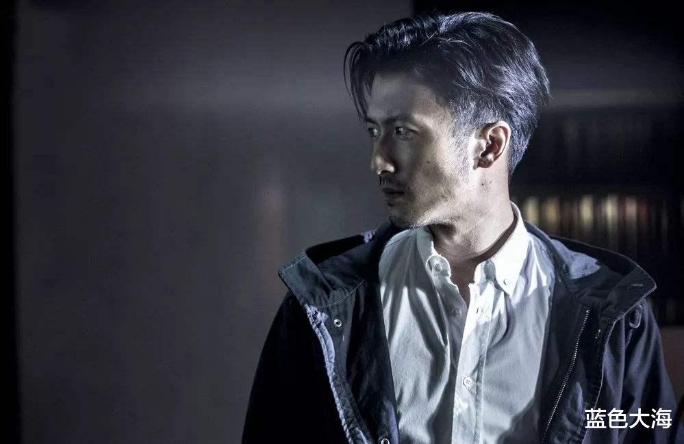 谢霆锋|谢霆锋的手,黄晓明的脚,赵丽颖的血栓,让多少“流量明星”脸红