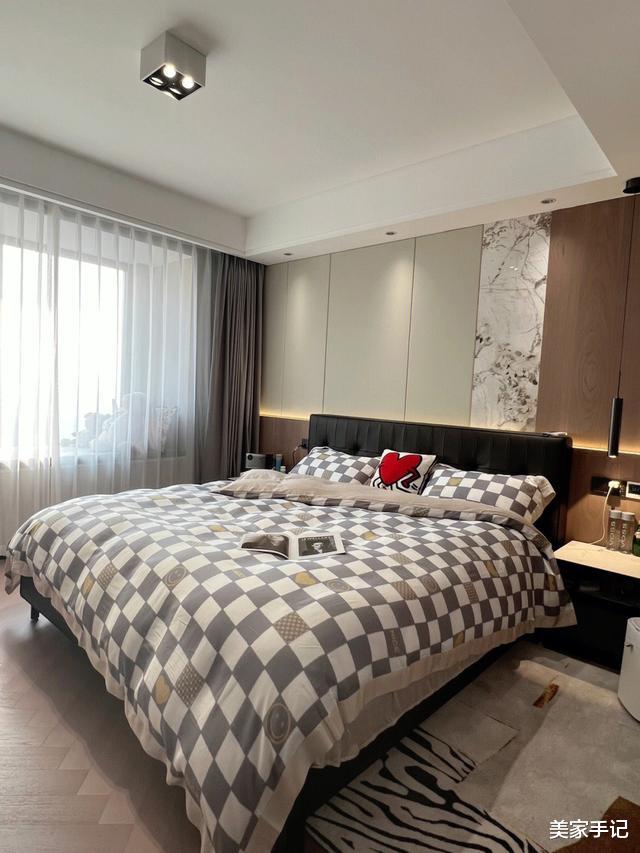 江苏夫妻拒绝“过度装修”,把172㎡家装修得堪称教科书,太高级了