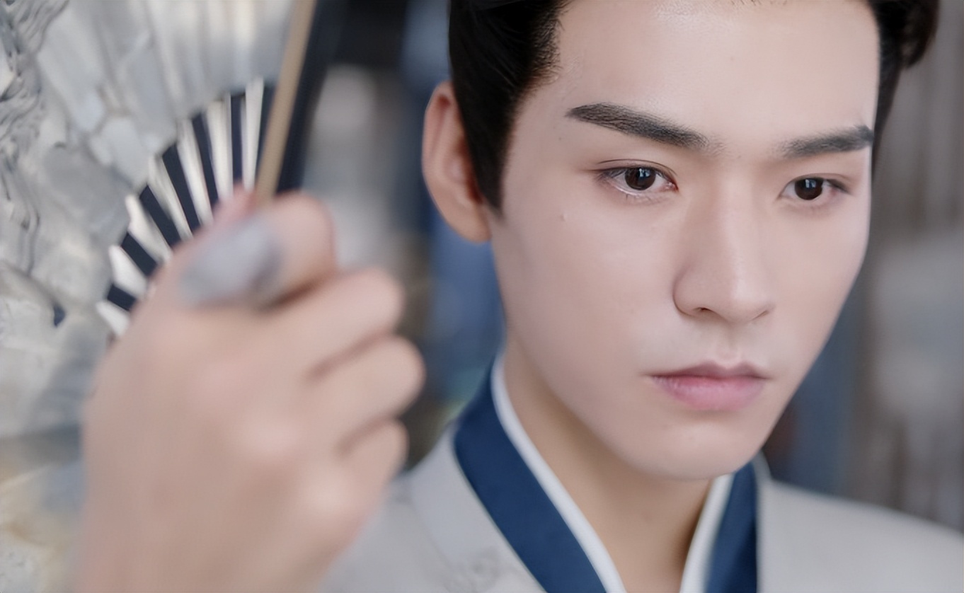 朱宏嘉|从《还珠格格》到《覆流年》，“换脸式”演技出圈，朱宏嘉火了