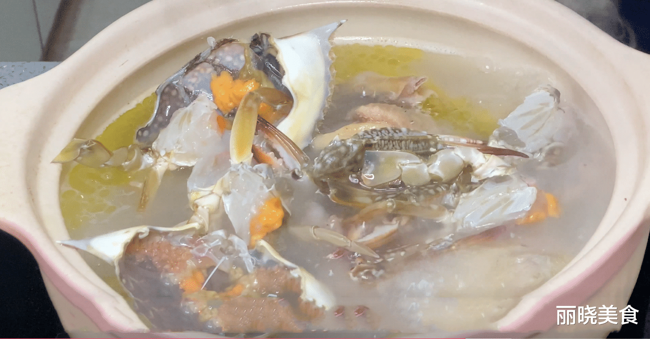 秋季干燥易上火，建议少吃丝瓜和羊肉，常吃8样，滋阴敛阳不上火