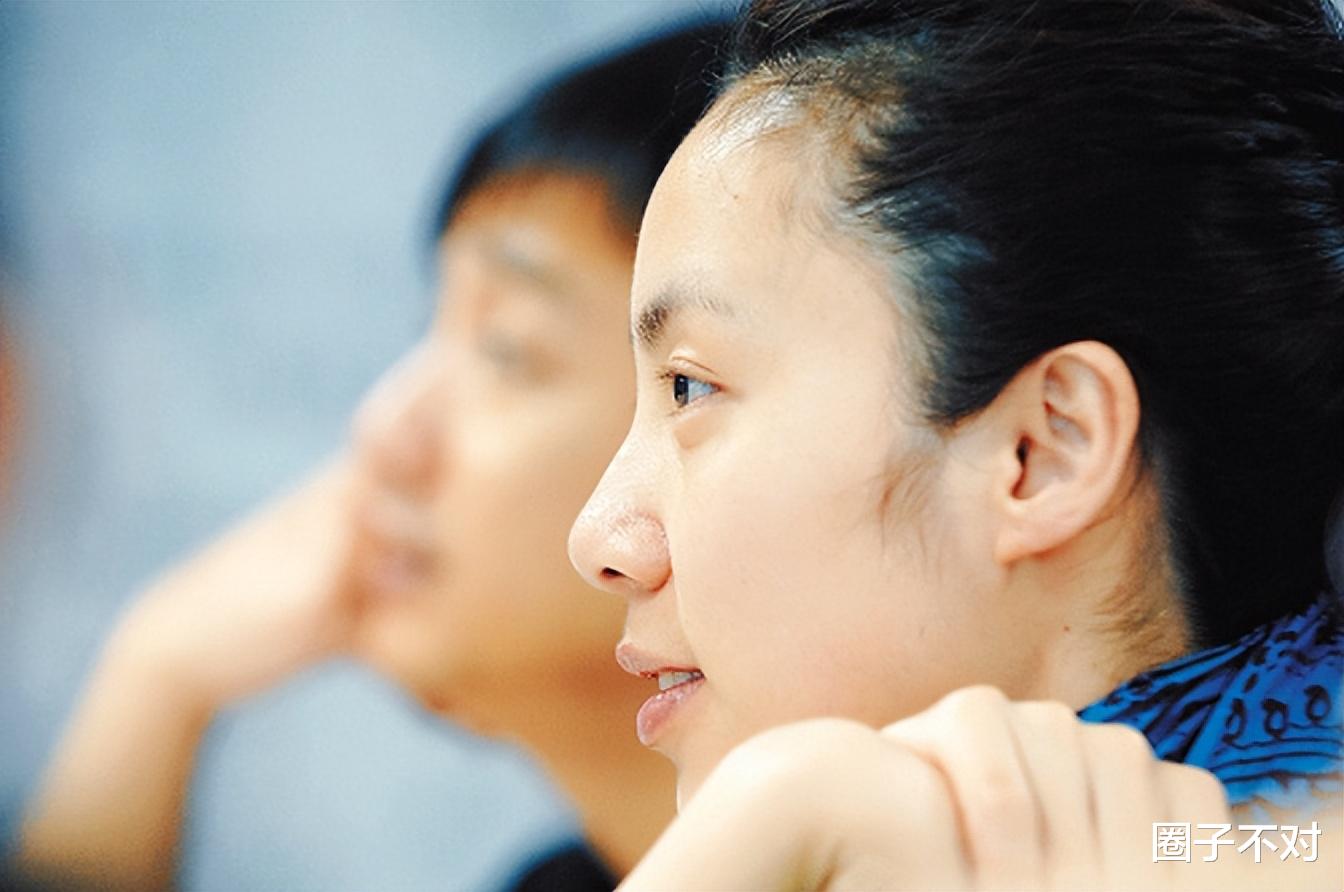 孙莉|孙莉:18岁就跟了黄磊,三胎生了儿子后,她为何又选择复出?