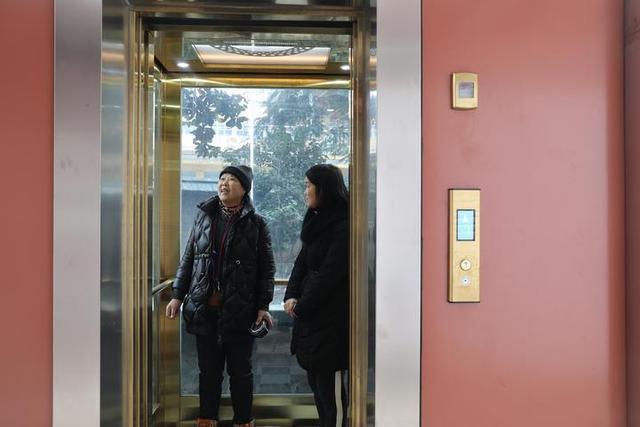 老小区改造装电梯,费用的分摊成为难题,为啥住户会为此“翻脸”