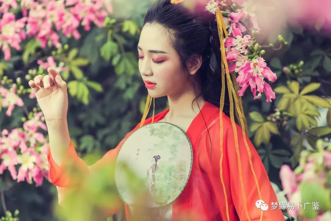 |八字小知识:具有很多刑冲的人,一生往往都会有很多变动!在各个方面!