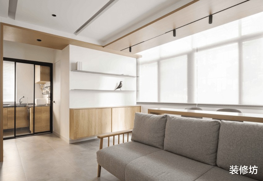 老房子大变身,60平也拥有翻倍收纳区,还有家庭小影院