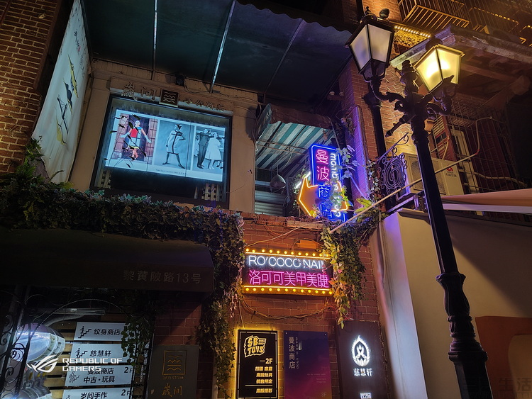 游戏手机|这款看似“出挑”的游戏手机，却令人感到有些纠结