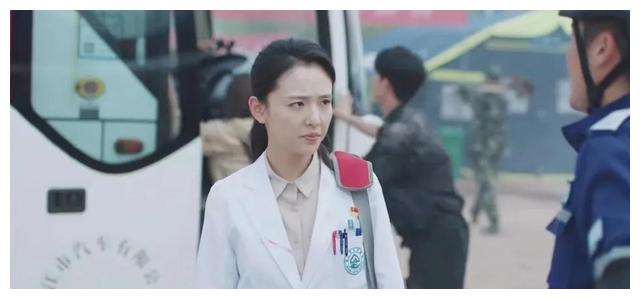 女医生|同样演女医生，把秦岚，杨幂，王晓晨等人放在一起，差距就出来了