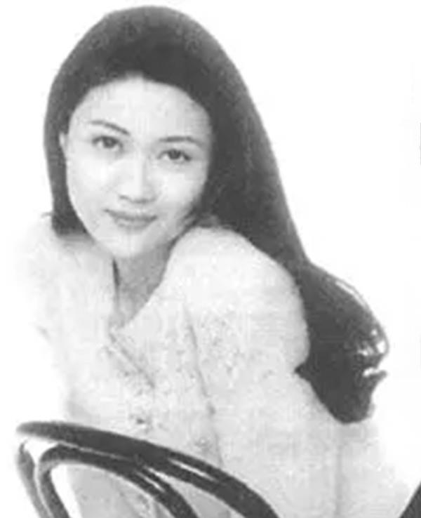 独居美女主持人惨遭杀害:是金屋藏娇导致情杀,还是另有隐情?