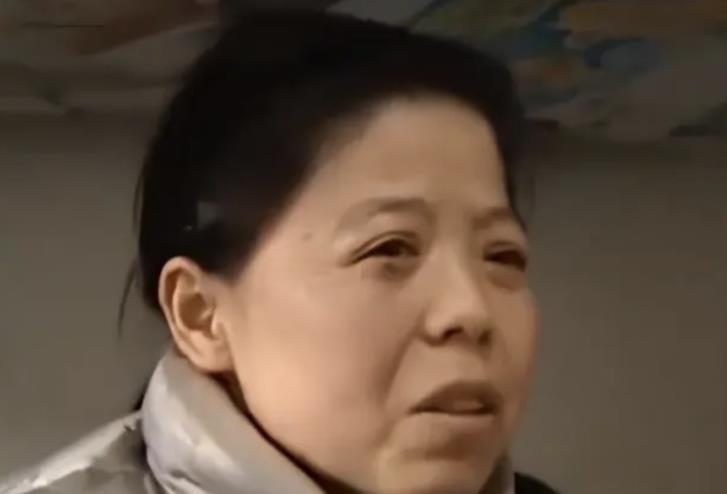 13年豪车女司机拒交停车费，收费员被车拖拽飞出去致死，最后咋判