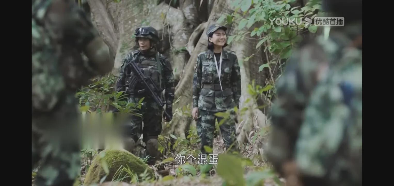 特战荣耀|特战荣耀：装疯卖傻的战地女记者，行为离谱演技尴尬！吕小天牺牲