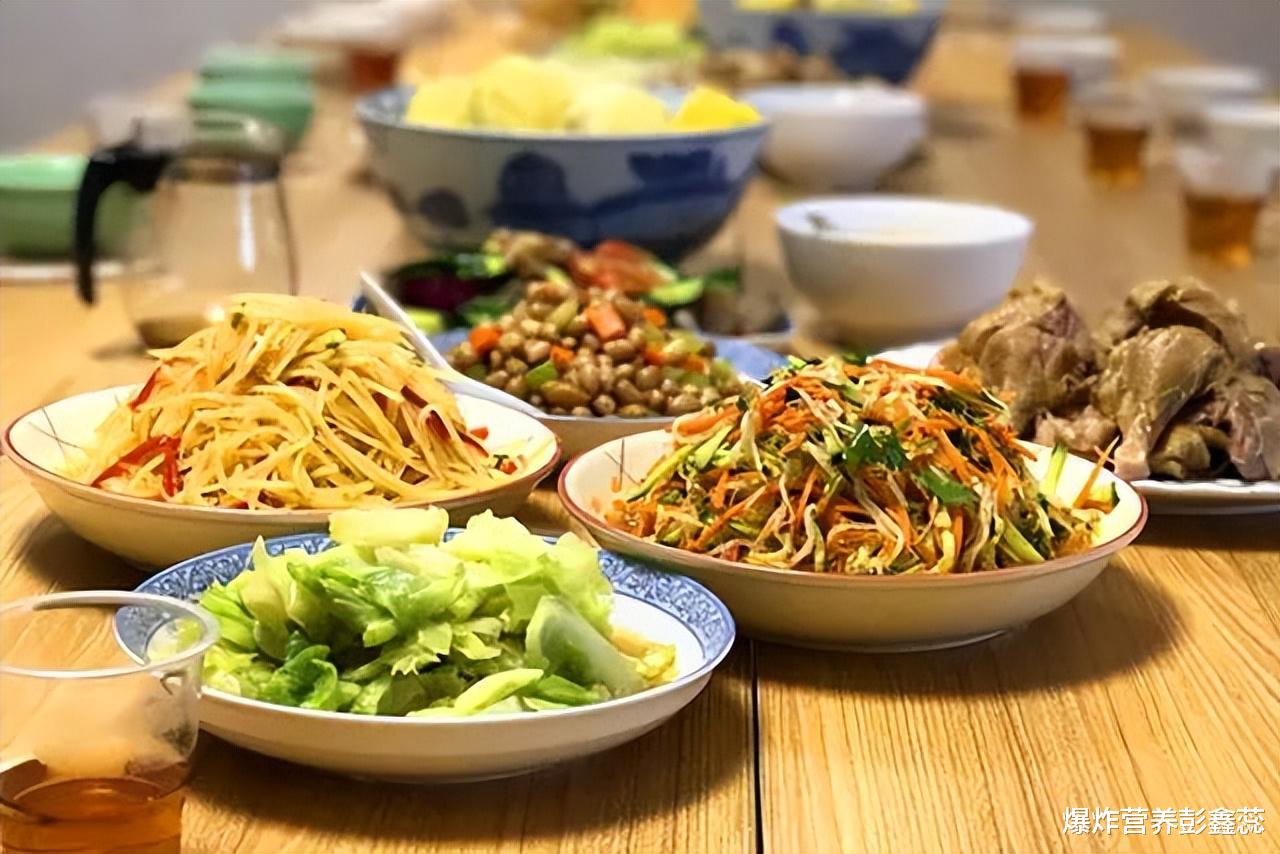 亚硝酸盐|隔夜食物到底能不能吃?尤其是这2类很危险,能少吃就不多吃