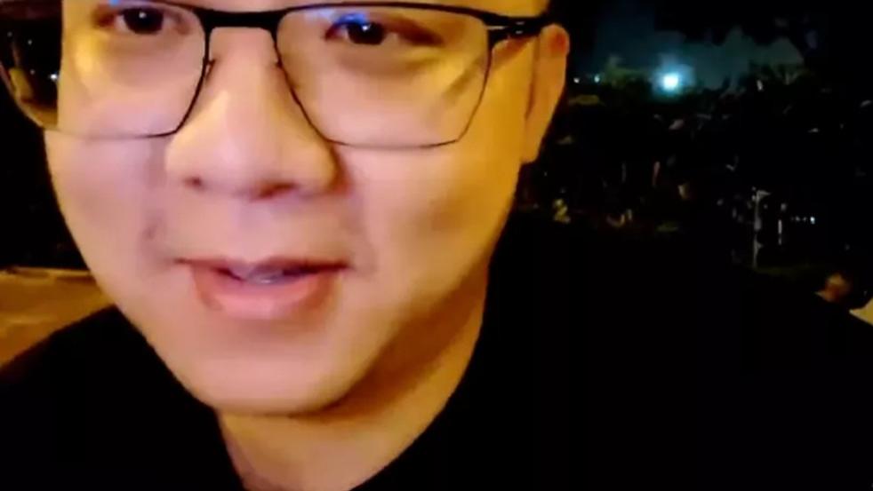 吊皇公开发帖怒喷鱼皇，鱼皇直播暗讽吊皇“借钱事件”！