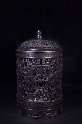 紫檀|回流:老紫檀木雕大号香薰筒。