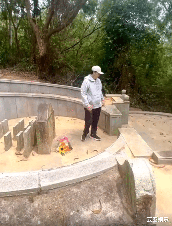 甄子丹|甄子丹端午节回农村祭祖！与家人给祖先鞠躬，称不要忘记自己的根