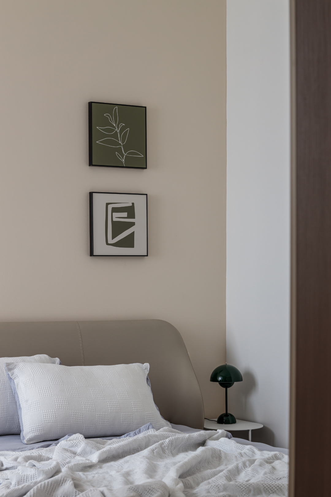 96㎡极简风格,无彩色空间+乐高收纳柜,内敛的居家氛围!