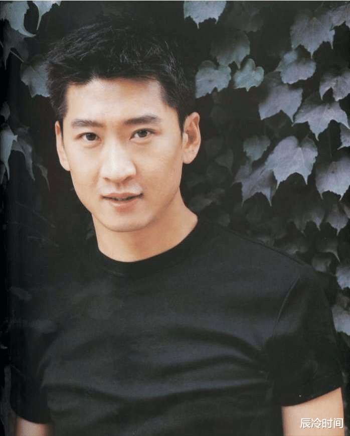 周杰|52岁周杰靠种米身价过亿，出门必戴帽子口罩，隐忍多年才大彻大悟