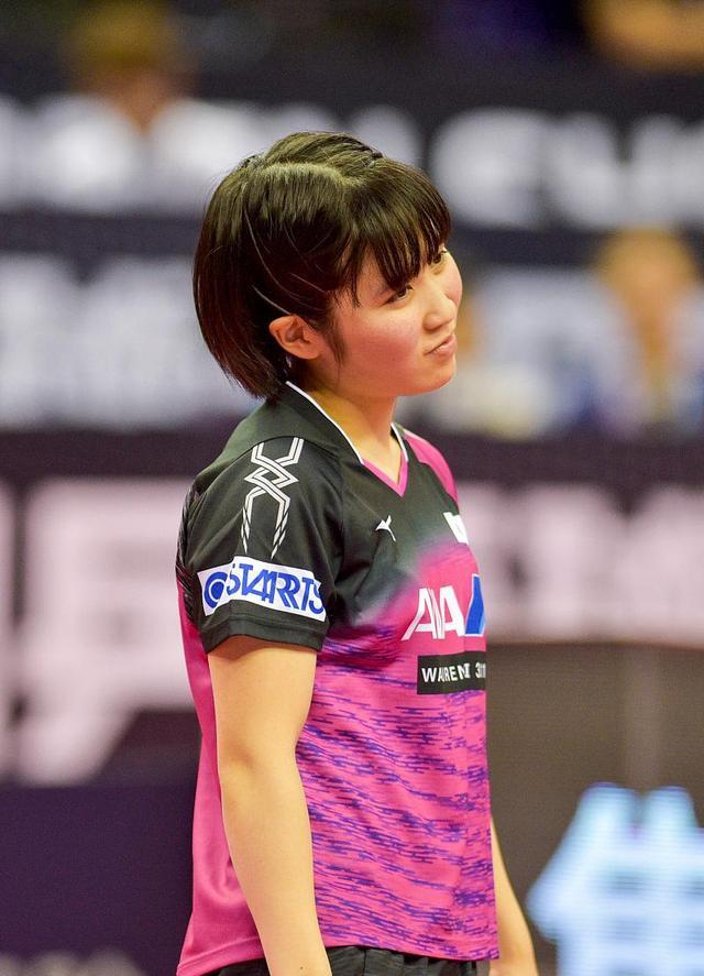 日本队|女单大爆冷！世界冠军2：4不敌日本削球手佐藤瞳，闭目无奈直摇头