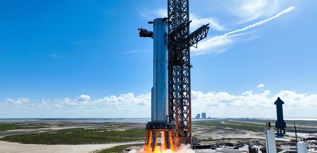 SpaceX的星舰和超重型助推器完成2猛禽和单猛禽静态点火测试