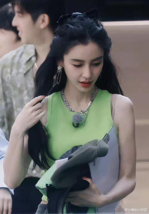 白梦妍|一直不理解白鹿为何上榜“四大普女”，直到看到她和杨颖的对比图