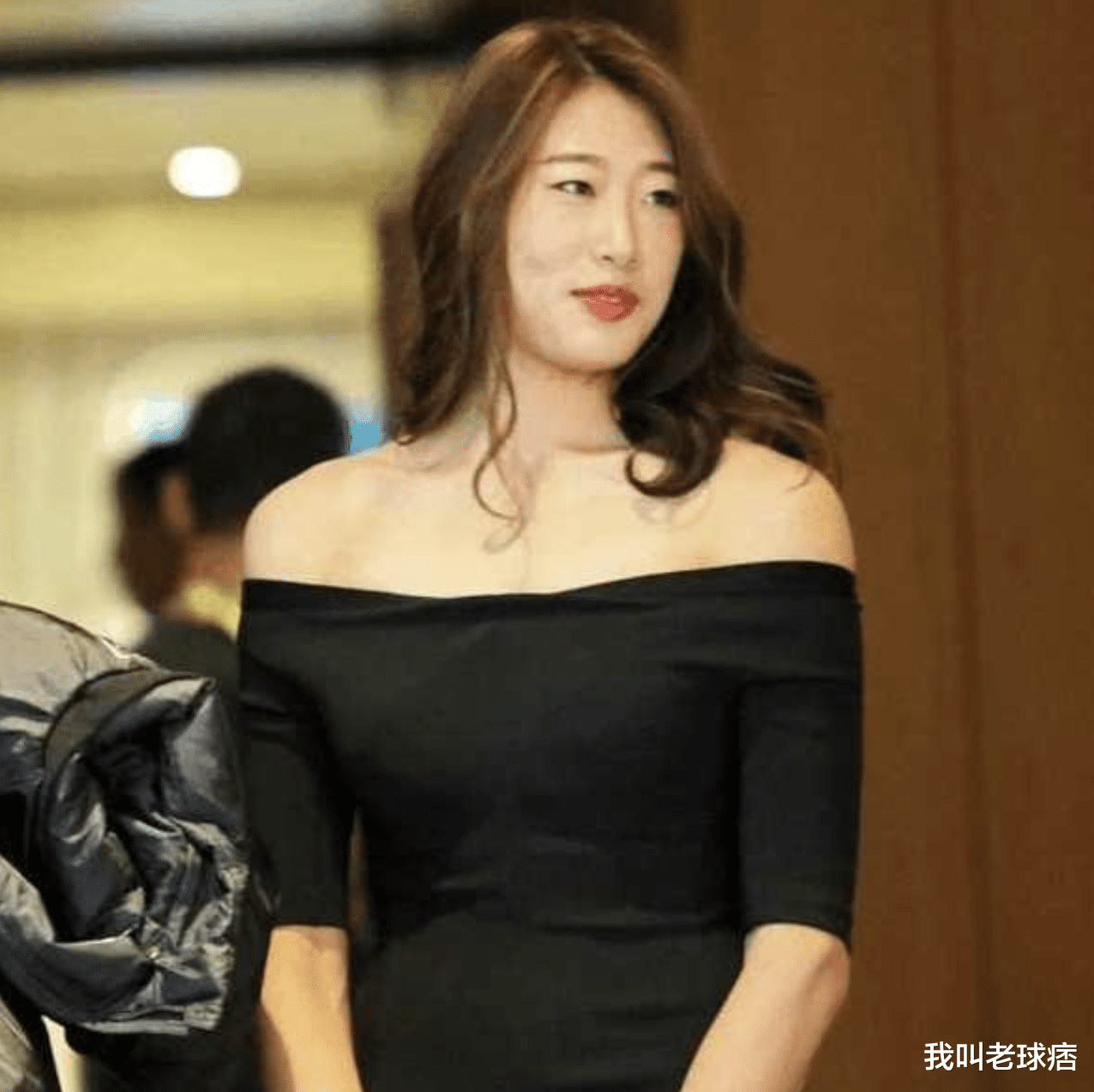 域名|主动退出中国女排？悍将刘晏含新职业曝光，收入不菲