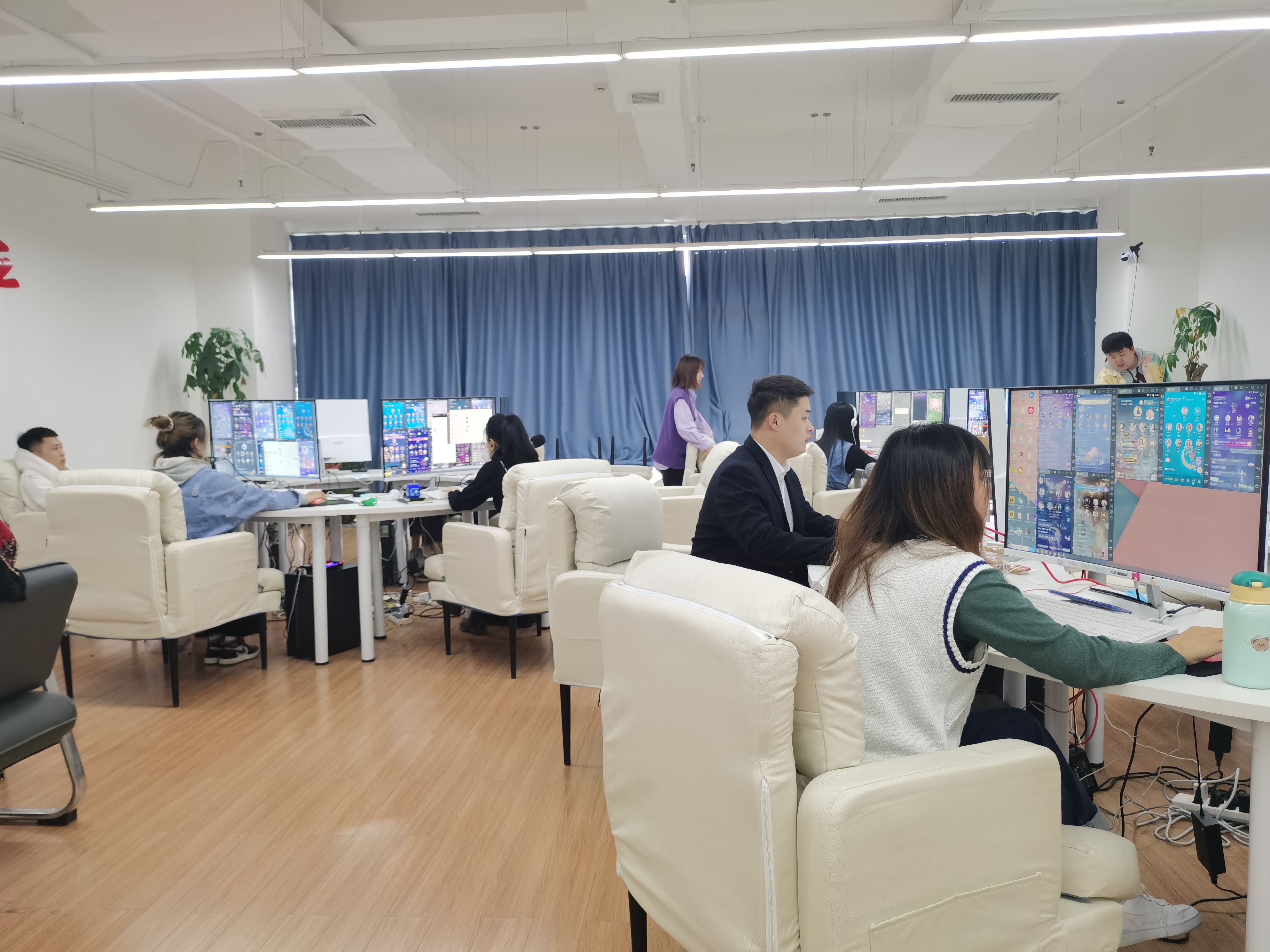 社交|现在互联网行业有什么项目可以在家就能做？