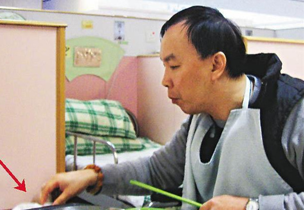 蔡国权|他是一代歌王巨星，曾与张国荣齐名，遭遇车祸被妻子抛弃，晚景凄凉！