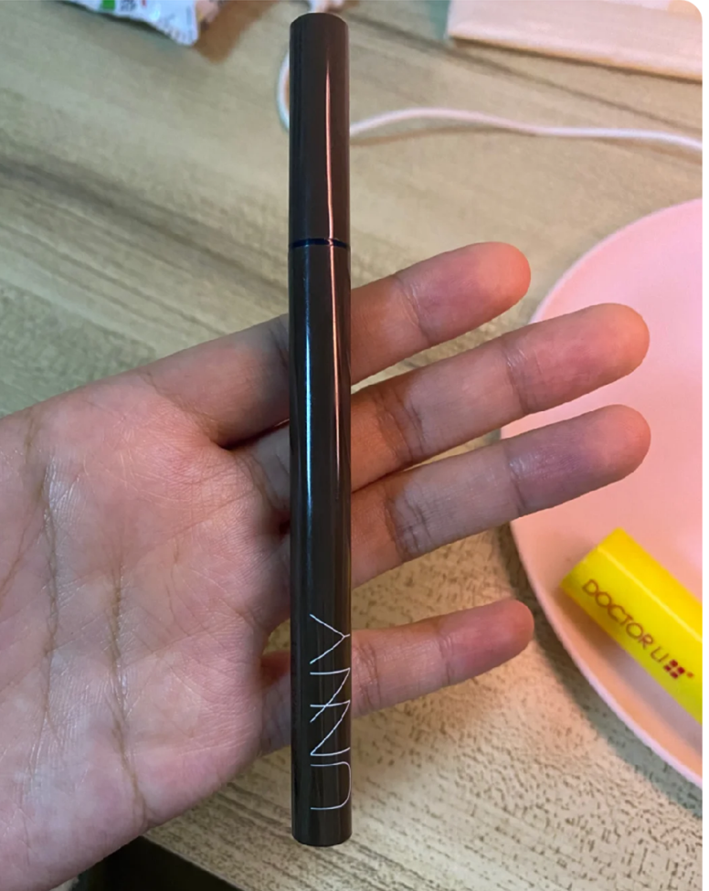 粉底液 化妆新手真挚推荐，有哪些入门级彩妆，平价又好用？ ?