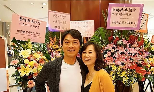 吴玉芳|25岁退役的广东乒乓男神，娶百花影后为妻，一家四口都颜值超高