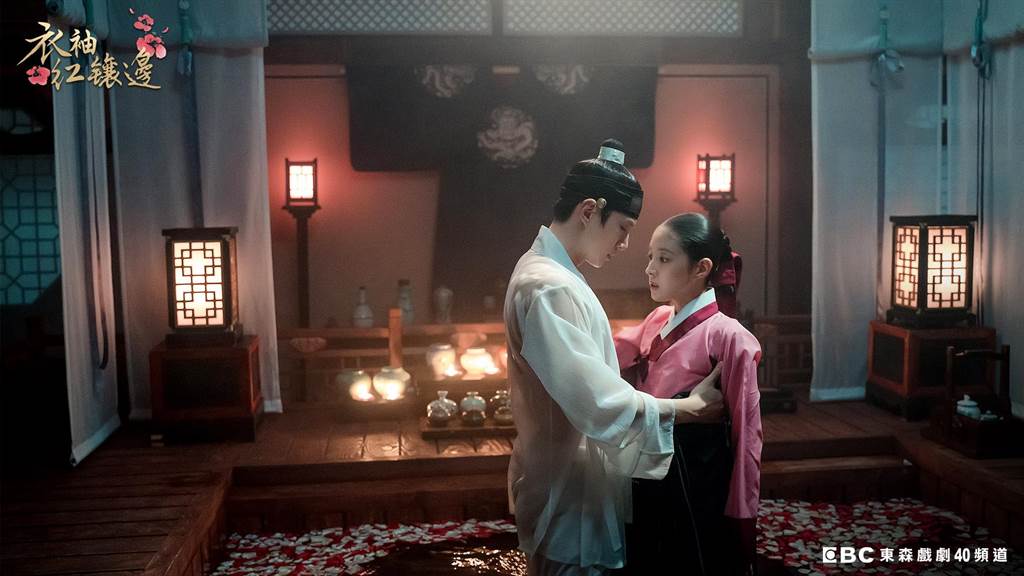 李俊昊|李俊昊衣衫不整被李世荣看光 重温《衣袖红镶边》凄美爱情