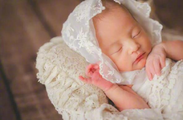 昆凌|昆凌撒谎实锤，发言惨遭自己打脸！