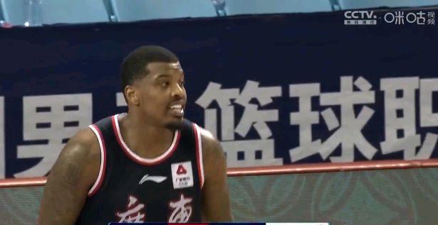 广东男篮|7场硬仗输了6场，威姆斯易建联真不行了，广东少不了赵睿！