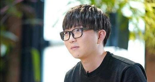 毛不易|毛不易：以7票之差败北后，讨论热度高达2.3亿，他的成功该谢谁？