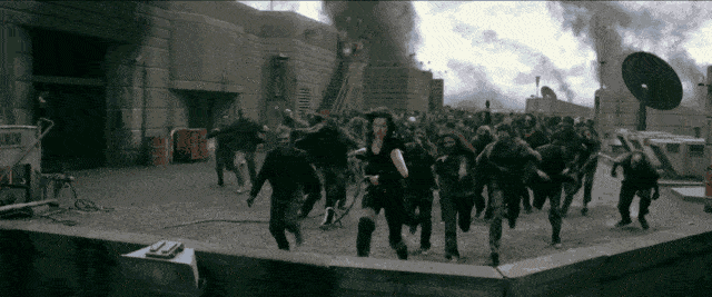 米拉·乔沃维奇|出生于乌克兰的女明星，性感迷人，柔弱多情