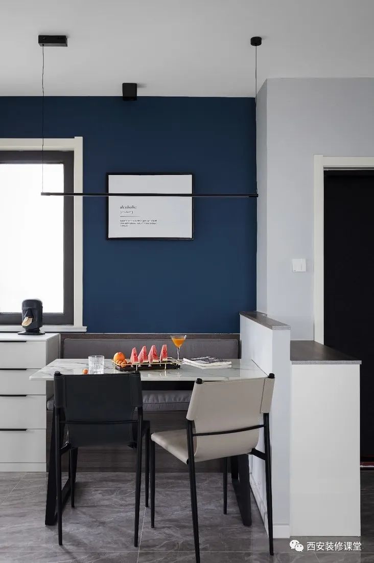 90㎡两室黑白灰,新人现代婚房