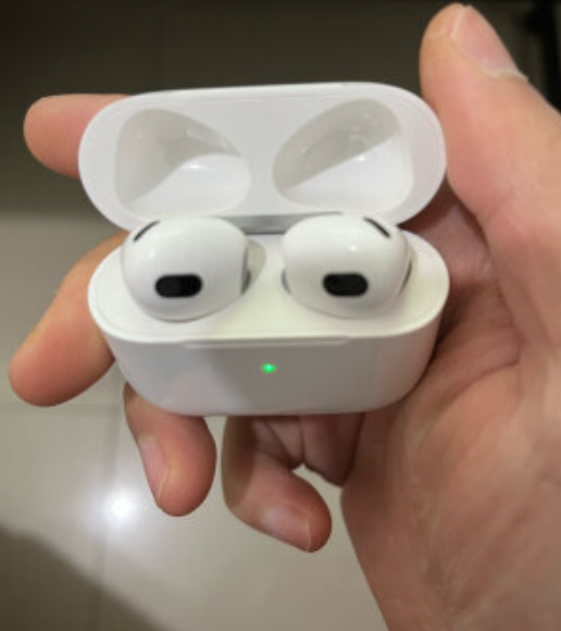 耳机|用过华强北耳机和正品AirPods，简单跟大家为什么不推荐华强北耳机