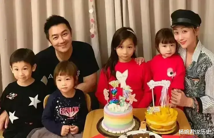 陈浩明|娱乐圈的表面夫妻,看似恩爱,实则貌合神离,婚姻一地鸡毛