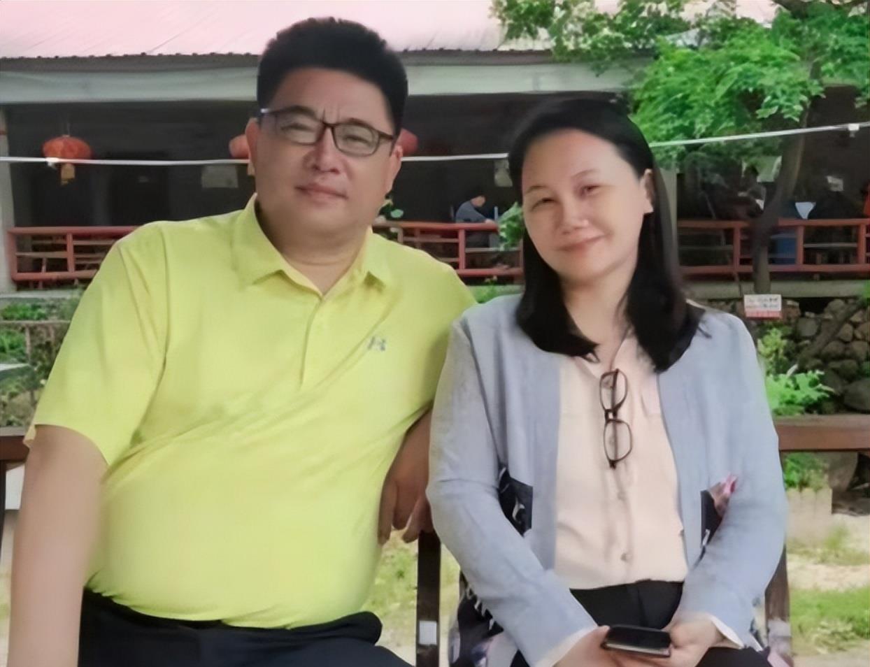 没完了?北海舅舅夫妇接连发声,用谚语内涵许敏,粉丝争当和事佬