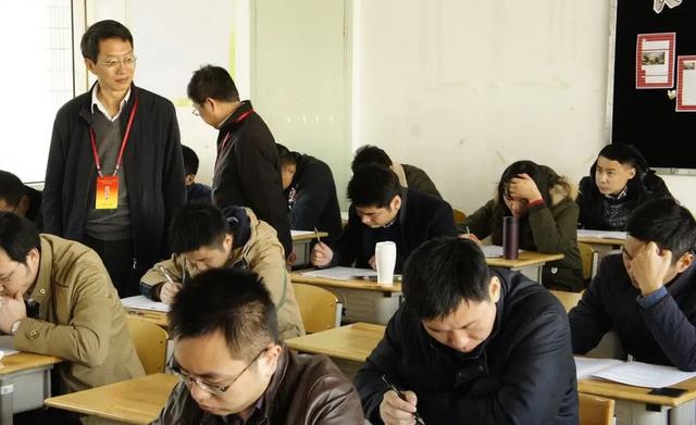 大学生|公务员迎来“大量”扩招,需招聘19万人才,大学生别错过了机会!