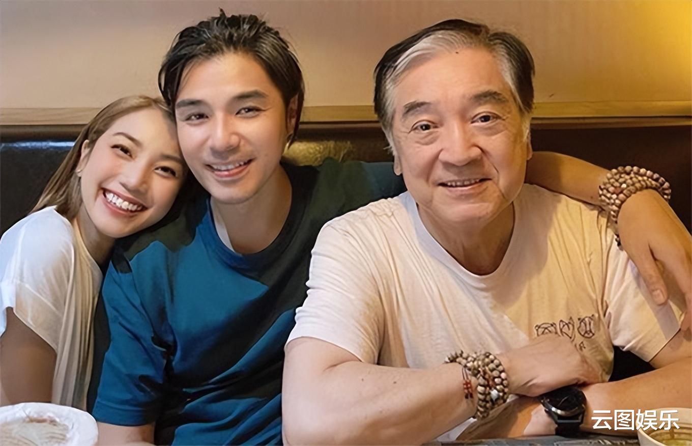 秦沛|老戏骨秦沛吃盒饭被偶遇！77岁与妻子长居加拿大，满头白发精神好